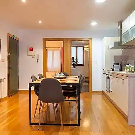 Junto Al Ayuntamiento Appartement